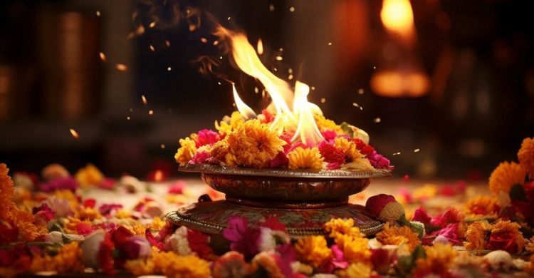 10+ Benefits of Aarti (Prayer Ceremony): Importance, Purpose